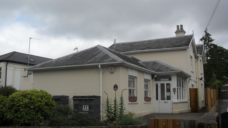 Tunbridge Wells Family Hub building on Grove Hill Road